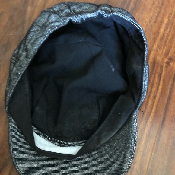 Hello Kitty hat - Picture 3 of 9